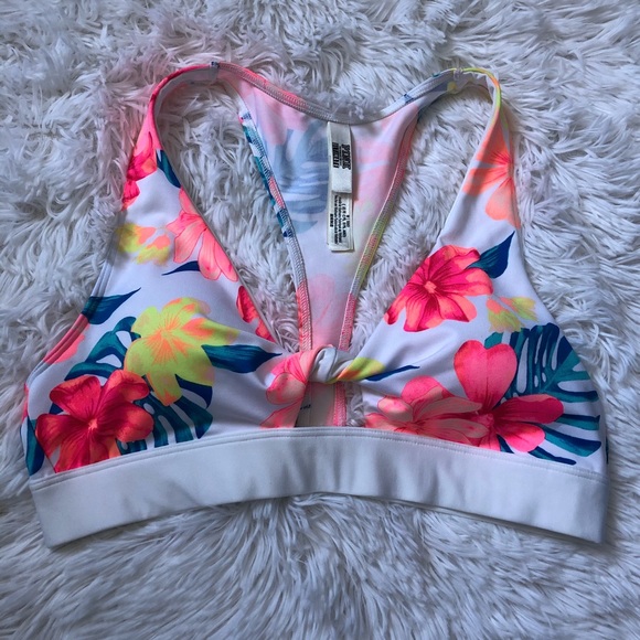 PINK Victoria's Secret Other - VS PINK Ultimate Lightly Lined Sports Bra
